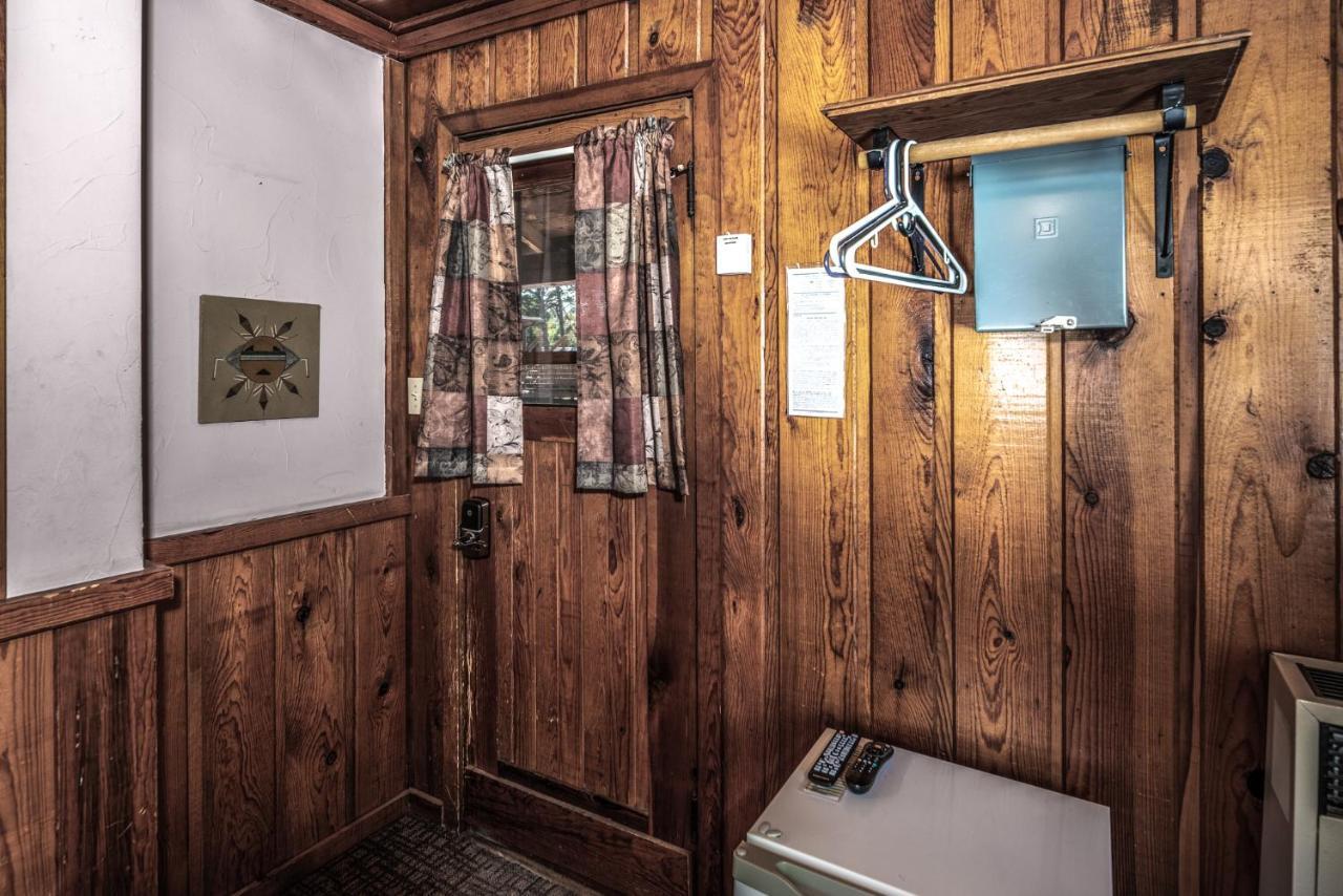 Apache Village 9, Queen Bed, Midtown, Pet Friendly, Sleeps 2 Ruidoso Eksteriør billede