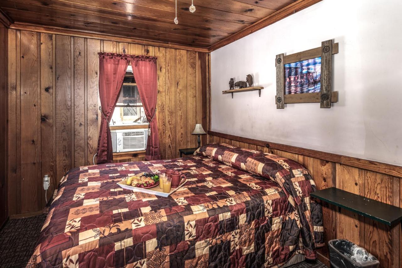 Apache Village 9, Queen Bed, Midtown, Pet Friendly, Sleeps 2 Ruidoso Eksteriør billede